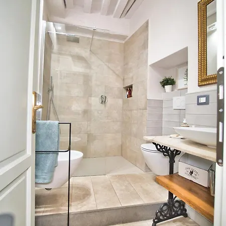 Casa vacanze La Casa Nel Castello E Il Giardino Segreto