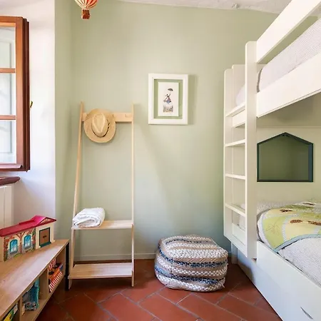 La Casa Nel Castello E Il Giardino Segreto Holiday home