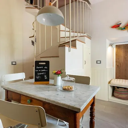 Ferienhaus La Casa Nel Castello E Il Giardino Segreto *